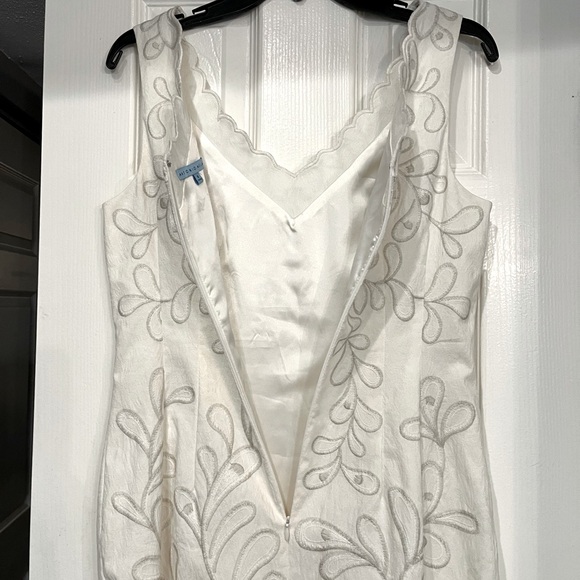 Antonio Melani white with silver embroidery design dress for any occasion sz 6 - Picture 5 of 16